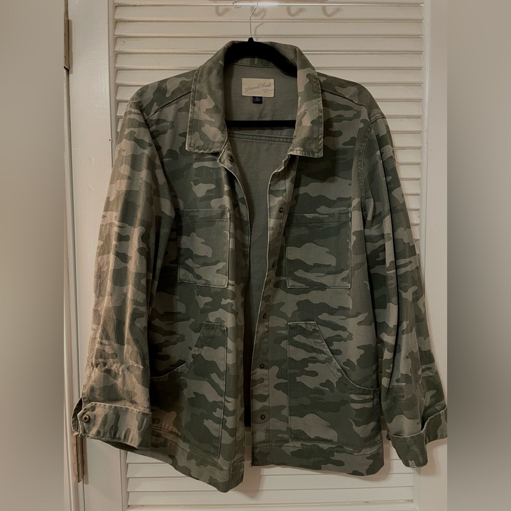 Camouflage denim jacket. Long sleeve. Light